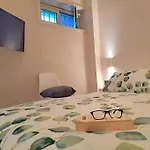 Acasuzzadiaci * 阿齐·卡斯特罗