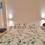 Acasuzzadiaci Vakantiehuis Aci Castello