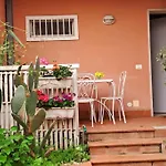 Acasuzzadiaci Vakantiehuis
