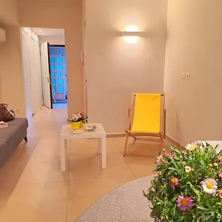 Acasuzzadiaci Holiday home Aci Castello