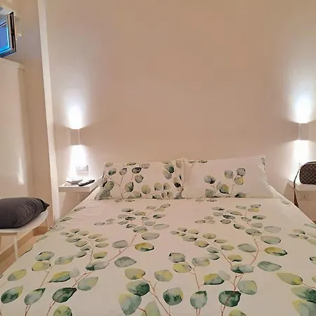 Acasuzzadiaci Holiday home Aci Castello